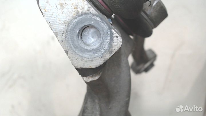 Поворотный кулак Audi Q5, 2009