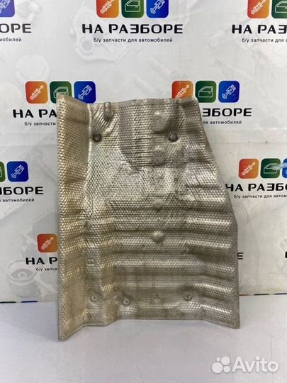 Теплозащитный экран глушителя Toyota Rav4 XA40