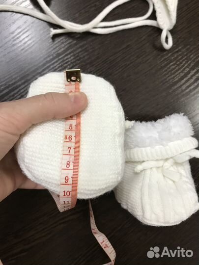 Шапка и пинетки утеплённые