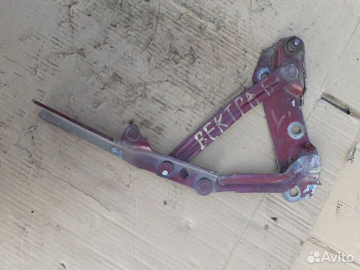 Петля капота левая Опель Вектра Б