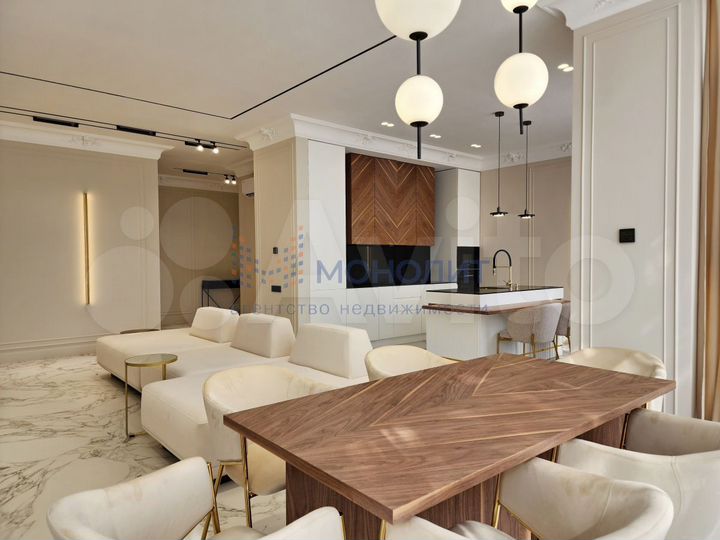 4-к. квартира, 130 м², 2/5 эт.