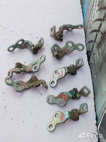 Дверные петли Форд фокус l