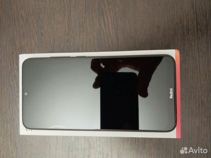 Xiaomi Redmi 8, 4/64 ГБ