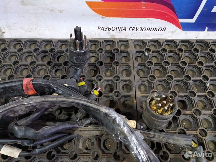 1698739 Проводка перекидок Daf XF105