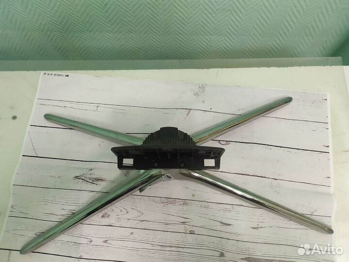 Ножки oт Teлeвизоpа samsung UE32F6400