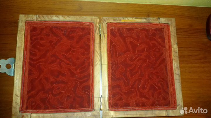 Шкатулка с янтарем