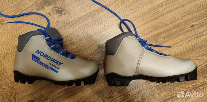 Лыжные ботинки детские 32, 34