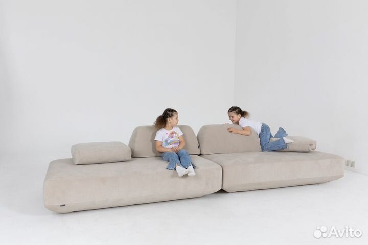 Диван со спальным местом 4400х1800 мм