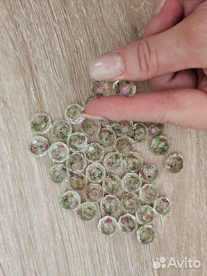 Бусины стеклянные