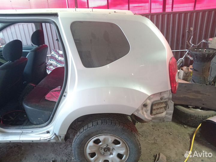 Задняя часть Renault Duster