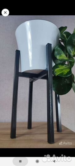 Подставка для цветов новая