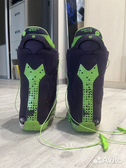 Сноубордические ботинки burton ION 43,5