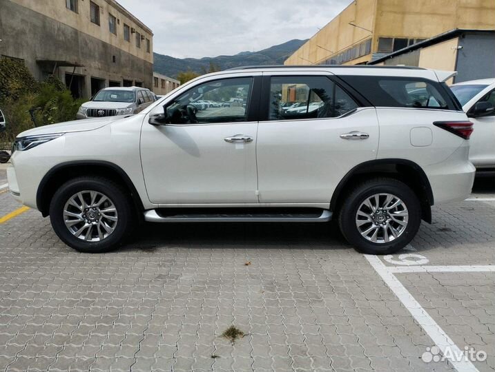 Toyota Fortuner 2.8 AT, 2022, 5 км