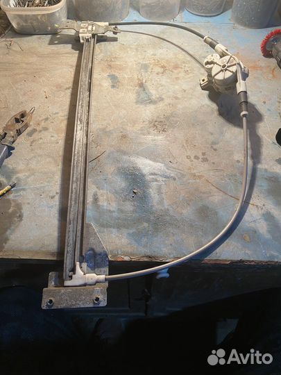 Стеклоподъемник передний правый Mercedes-Benz