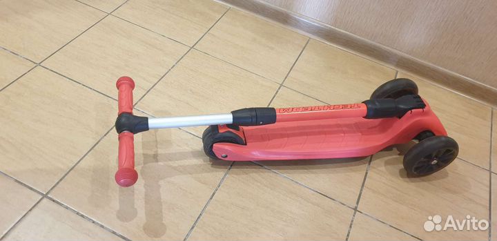 Самокат детский трехколесный складной
