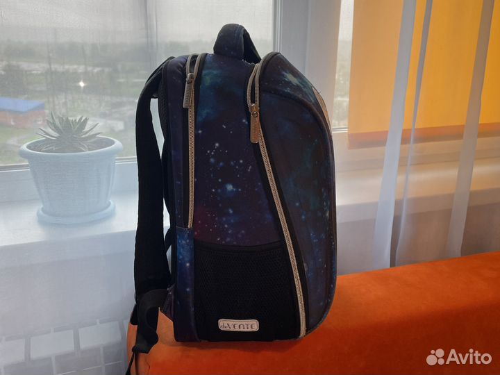 Школьный рюкзак