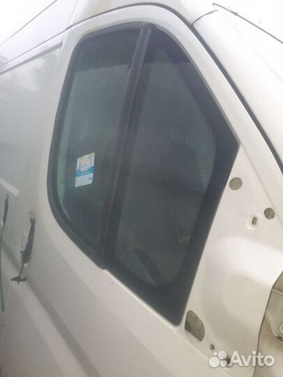 Боковое стекло на ситроен jumper 2