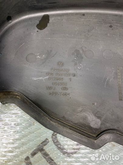Крышка кожух ремня грм Volkswagen Golf 5