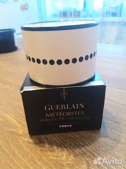Guerlain метеориты, тени