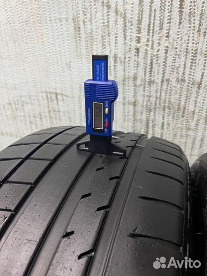 Michelin Pilot Sport 4 245/40 R19