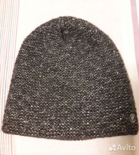 Шапка с паетками