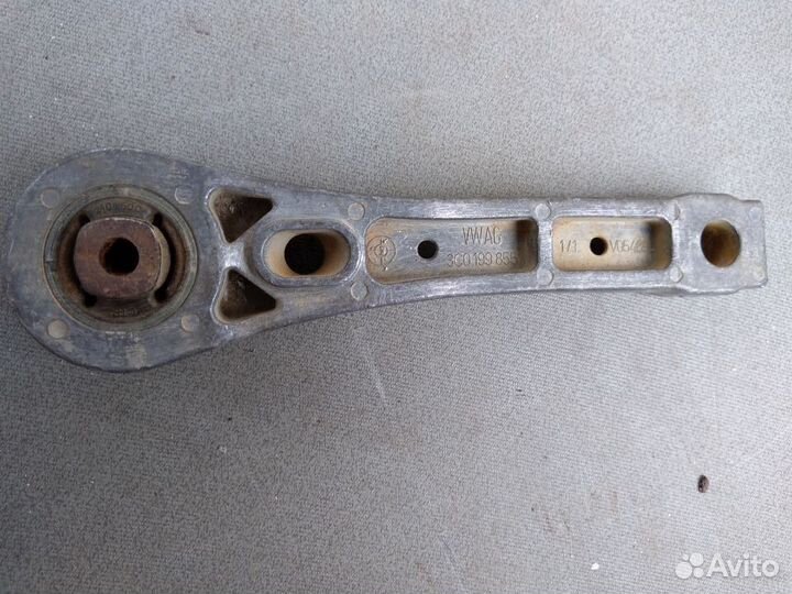 Опора кпп задняя VAG 3C0199855 для VW Passat (B6)