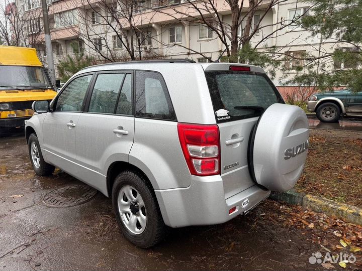 Suzuki Grand Vitara 2.0 AT, 2011, 210 000 км