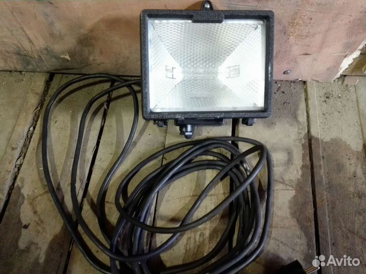 Светильники и лампочки