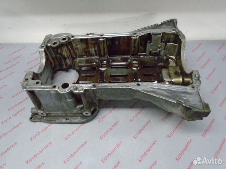 Nissan 11110-31U15 Поддон масляный