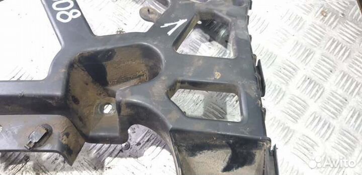 Кронштейн заднего бампера левый Renault Megane 3