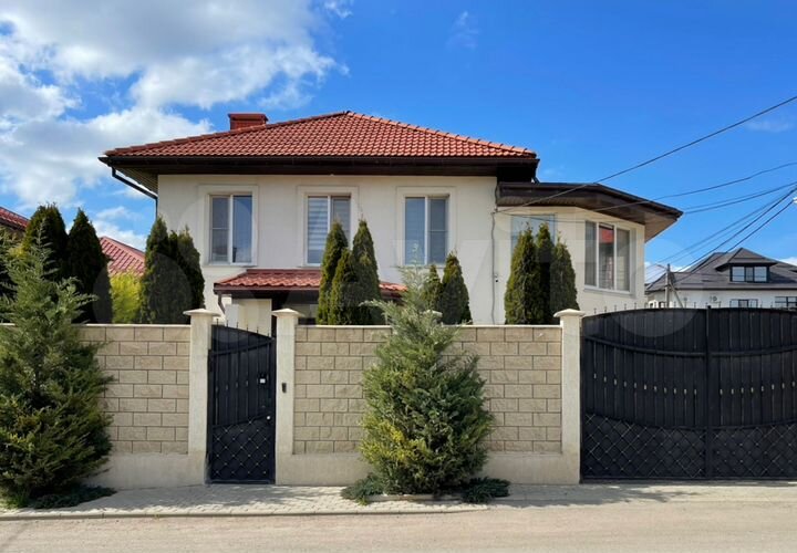 Дом 207 м² на участке 3 сот.