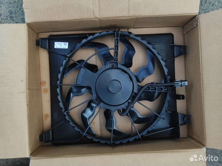 Вентилятор кондиционера Hyundai Grand Starex