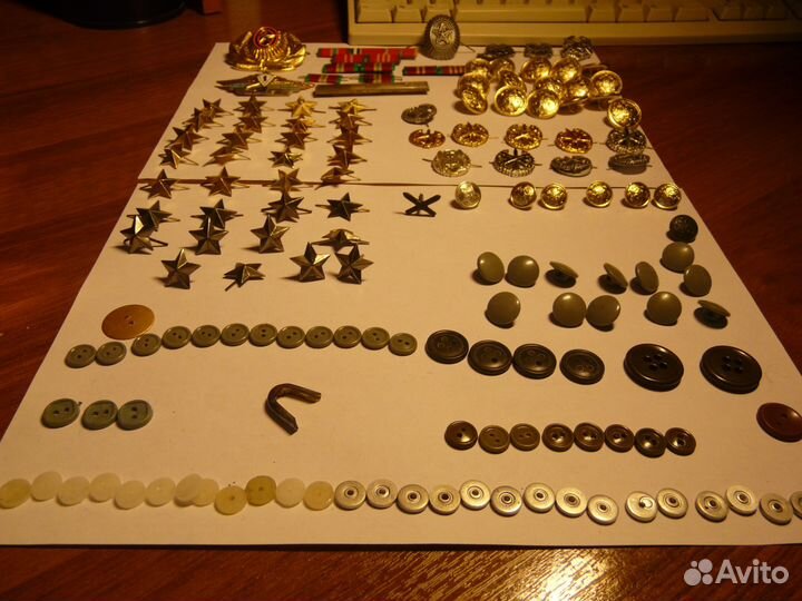 Военные кокарды, эмблемы, погоны и т.д