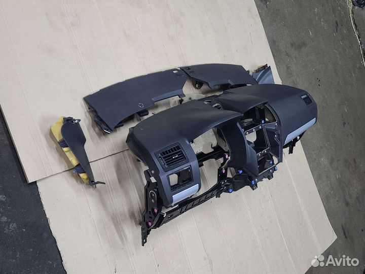 Торпедо (панель) Opel Zafira B 2005-2012