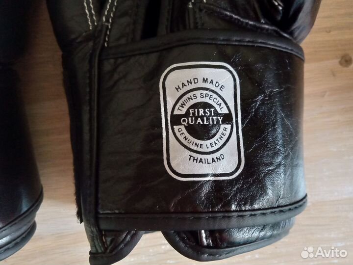 Боксерские перчатки Twins bgvl-3