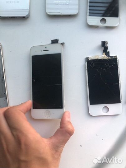 Дисплеи на айфон корпуса 5s