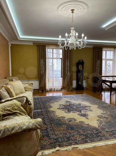 Дом 180 м² на участке 3 сот.