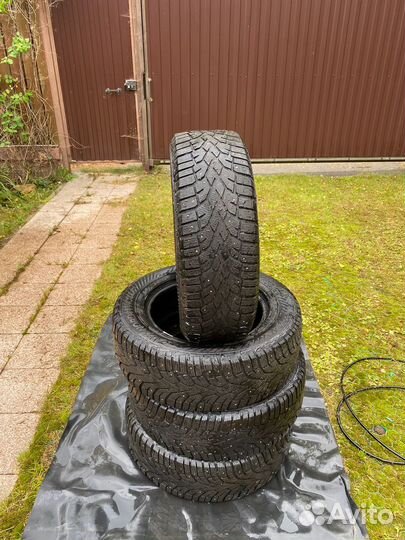 Gislaved NordFrost 100 SUV 215/65 R15 102T