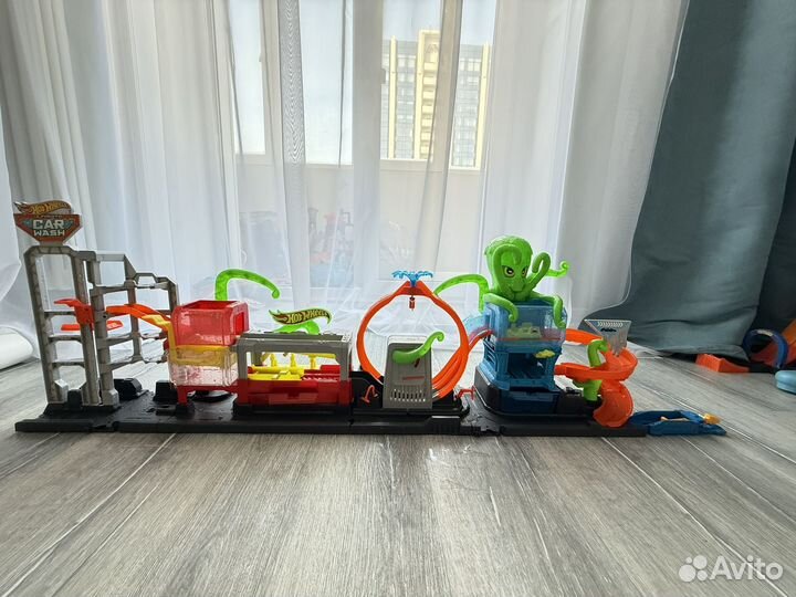 Hotwheels автомойка с осьминогом