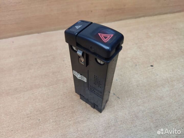 Кнопка аварийки, Volvo 960