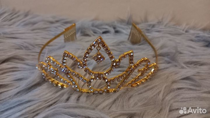 Солнцезащитные очки и аксессуары