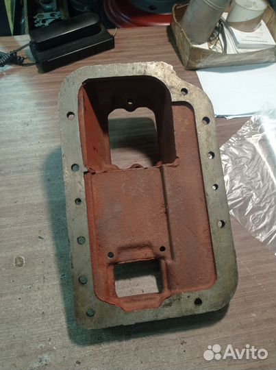 Крышка кпп 18-12-328/329