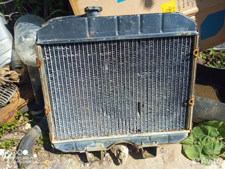 На УАЗ радиатор
