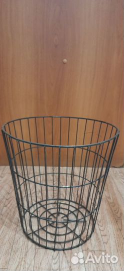 Корзины для мусора (металл) много