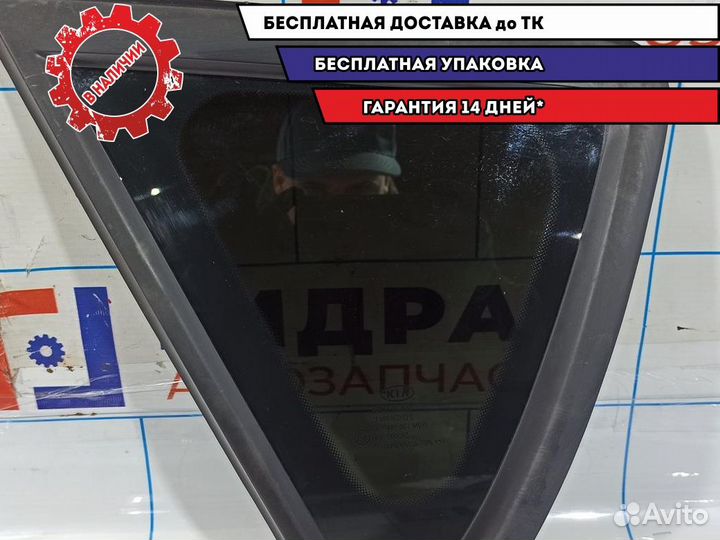 Стекло кузовное глухое левое Kia Ceed 878101H000