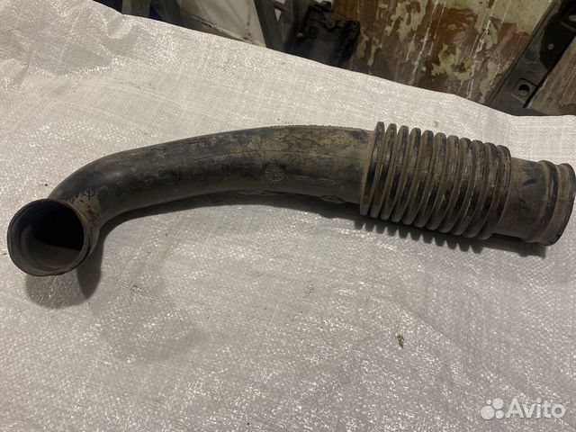 Патрубок воздушного фильтра Ford Focus 2