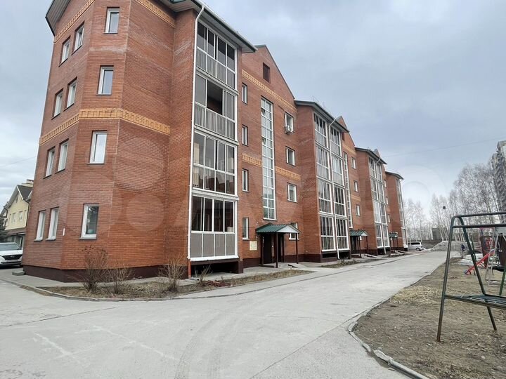 5-к. квартира, 128 м², 1/4 эт.