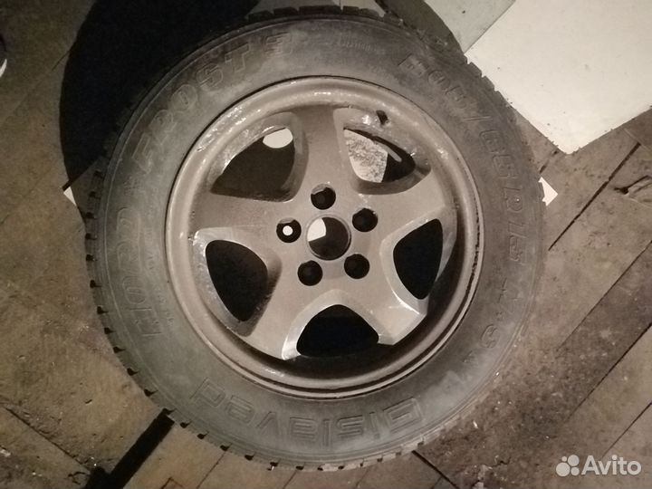 Gislaved Nord Frost 5 205/65 R15 94Q