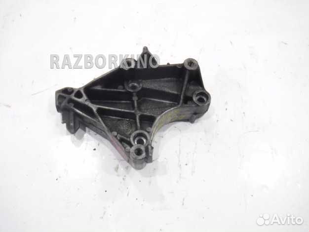 Кронштейн двигателя Сааб