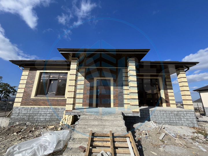 Дом 172,3 м² на участке 5,5 сот.